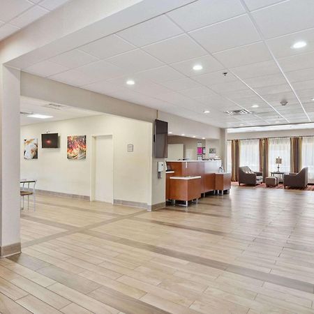 Quality Inn & Suites Morgantown - University Area Dış mekan fotoğraf