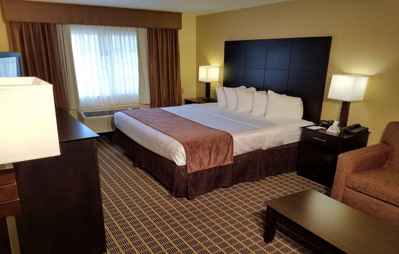 Quality Inn & Suites Morgantown - University Area Dış mekan fotoğraf