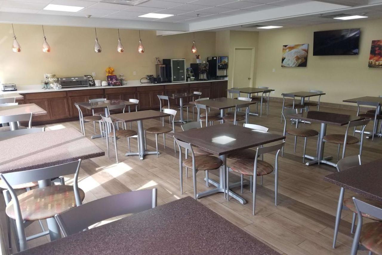 Quality Inn & Suites Morgantown - University Area Dış mekan fotoğraf