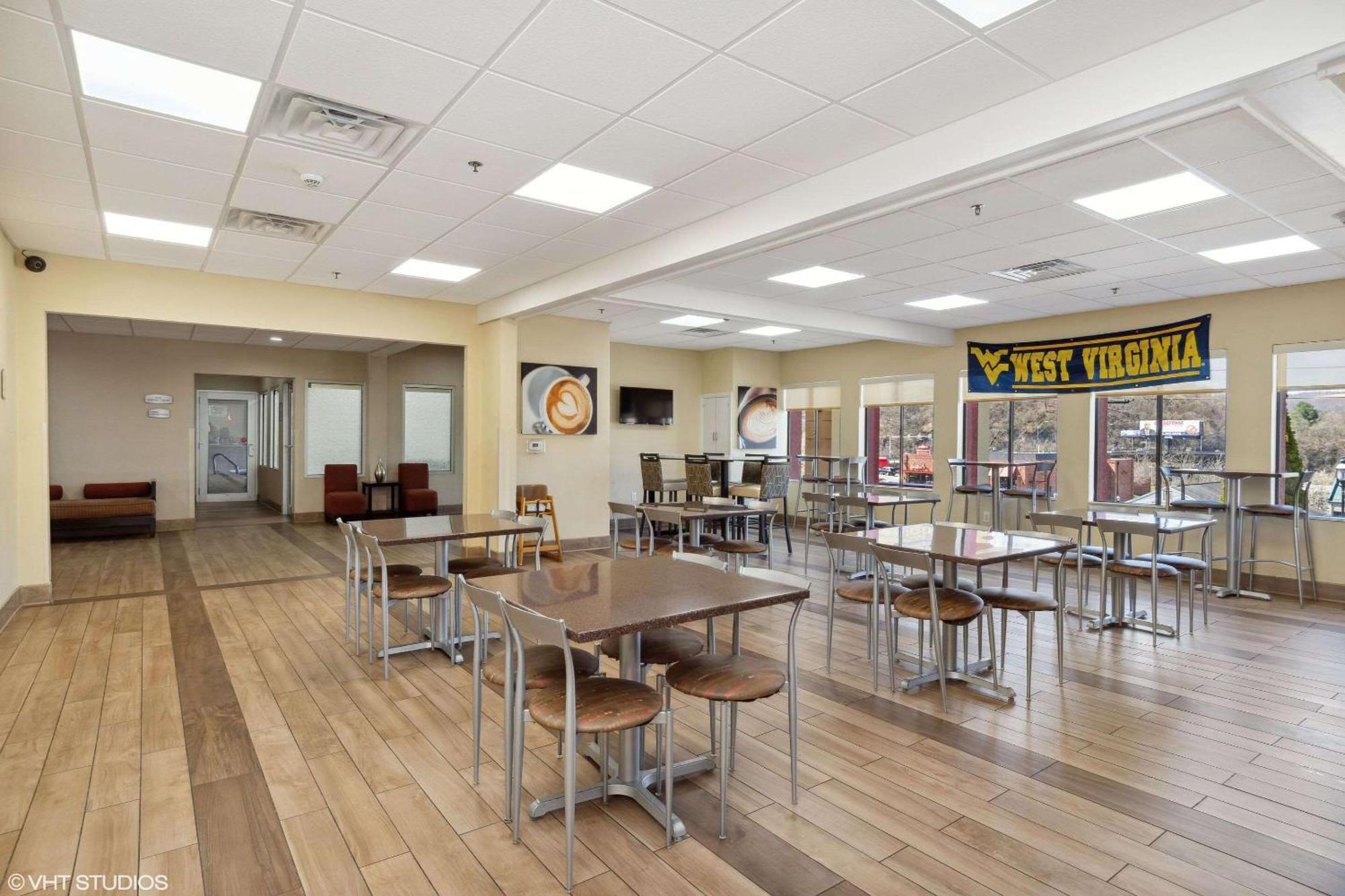 Quality Inn & Suites Morgantown - University Area Dış mekan fotoğraf