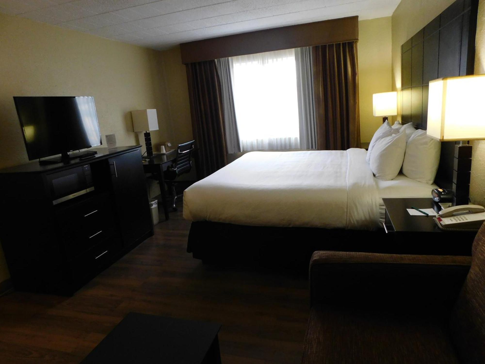 Quality Inn & Suites Morgantown - University Area Dış mekan fotoğraf